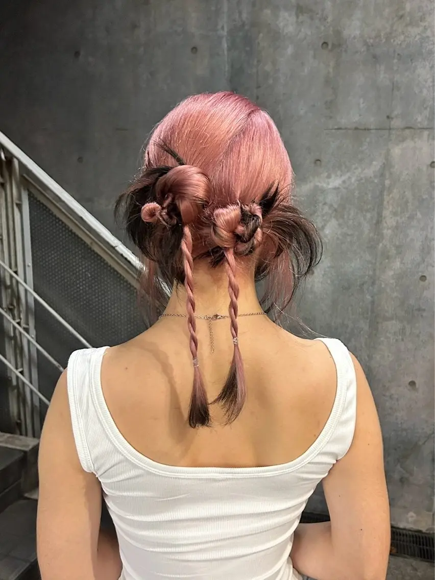 セミロング ヘアセット Hiyo 外国人風くせ毛パーマのヘアスタイル
