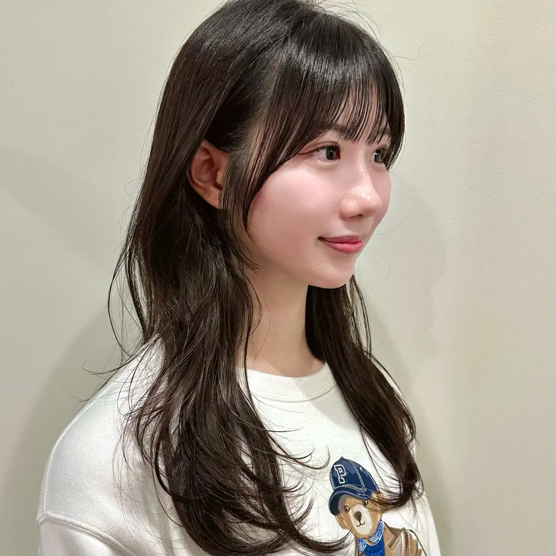 セミロング カット ヘアカラー トリートメント 🌹ハッシュカット、 レイヤー韓国ヘア🌹のヘアスタイル