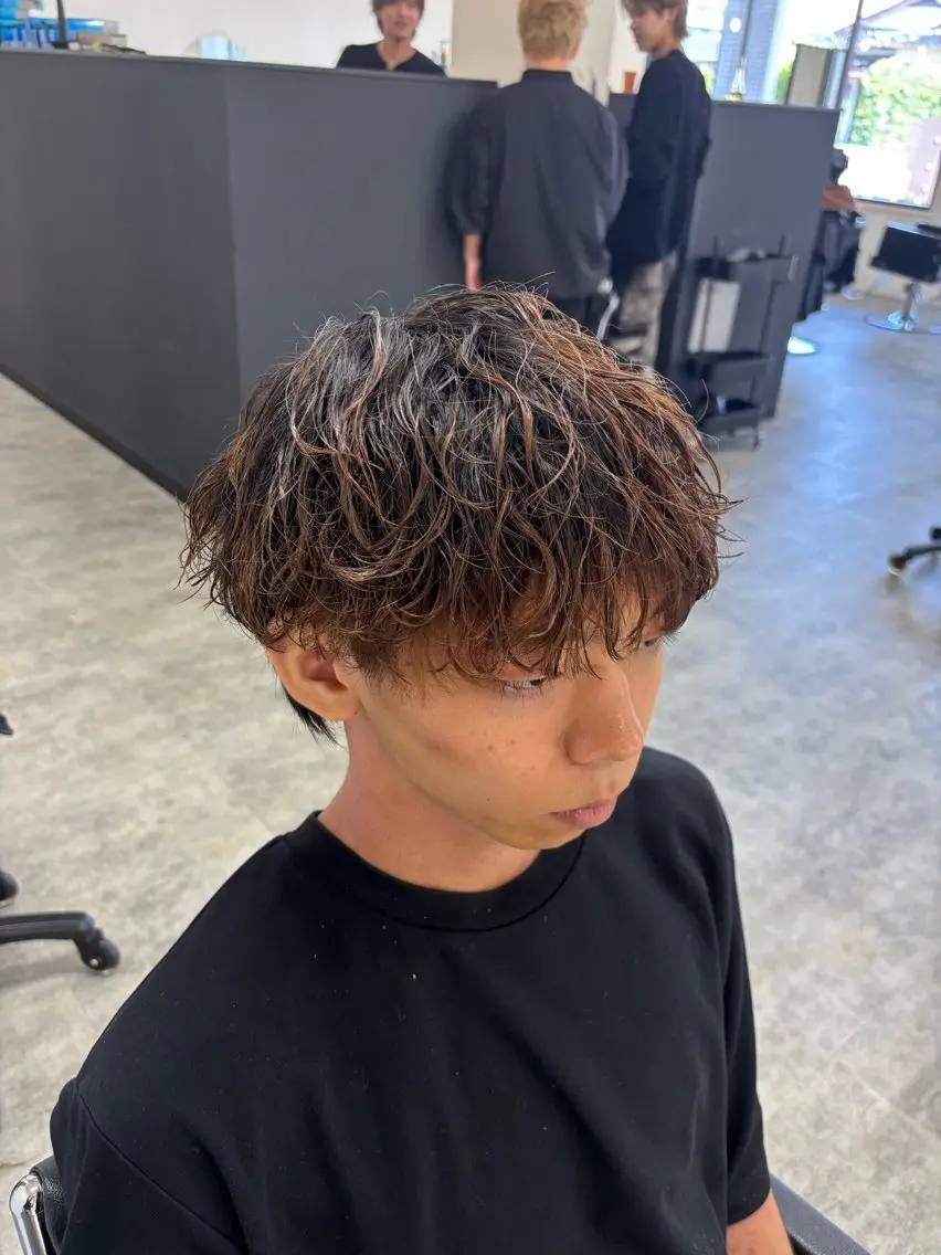 パーマ メンズ 西嶋 大凱のヘアスタイル