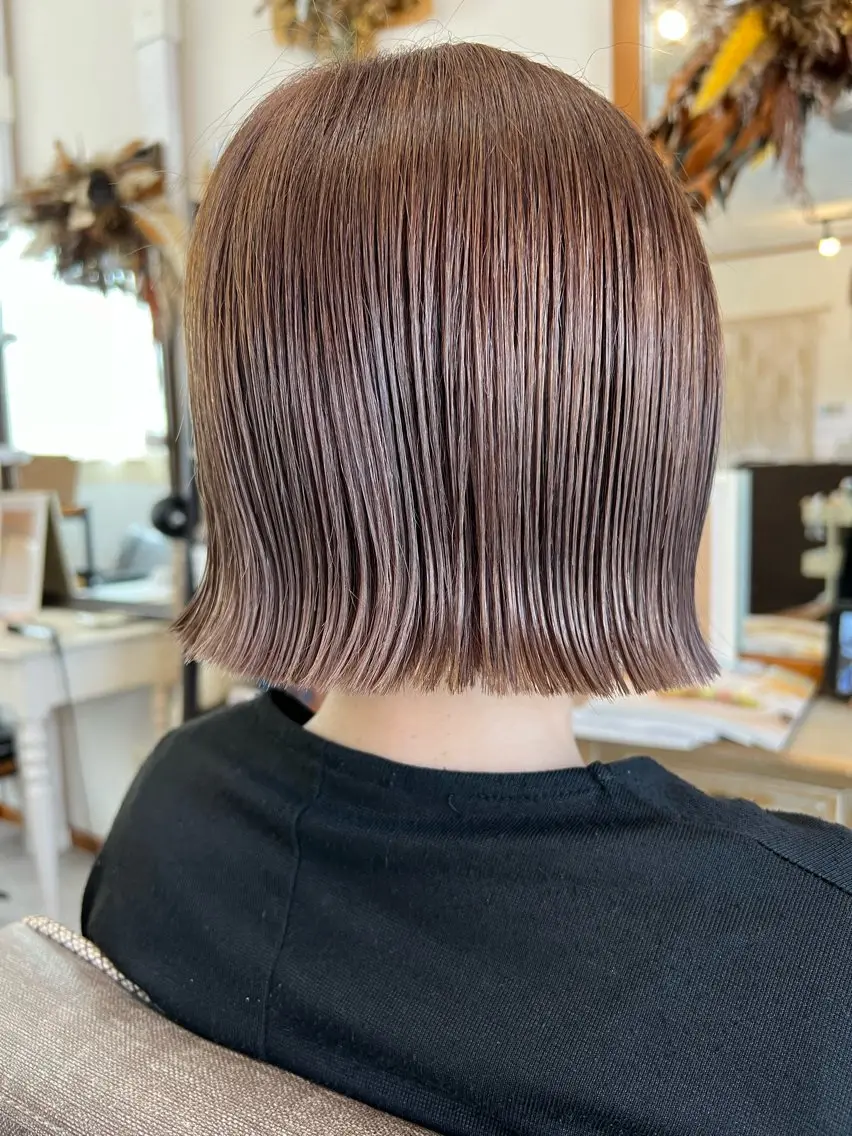 ショート カラー ブラウンカラー hair works raptureのヘアスタイル