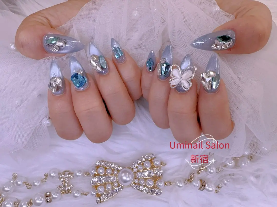 ネイル UMI ネイルサロン新宿🎀のネイルデザイン