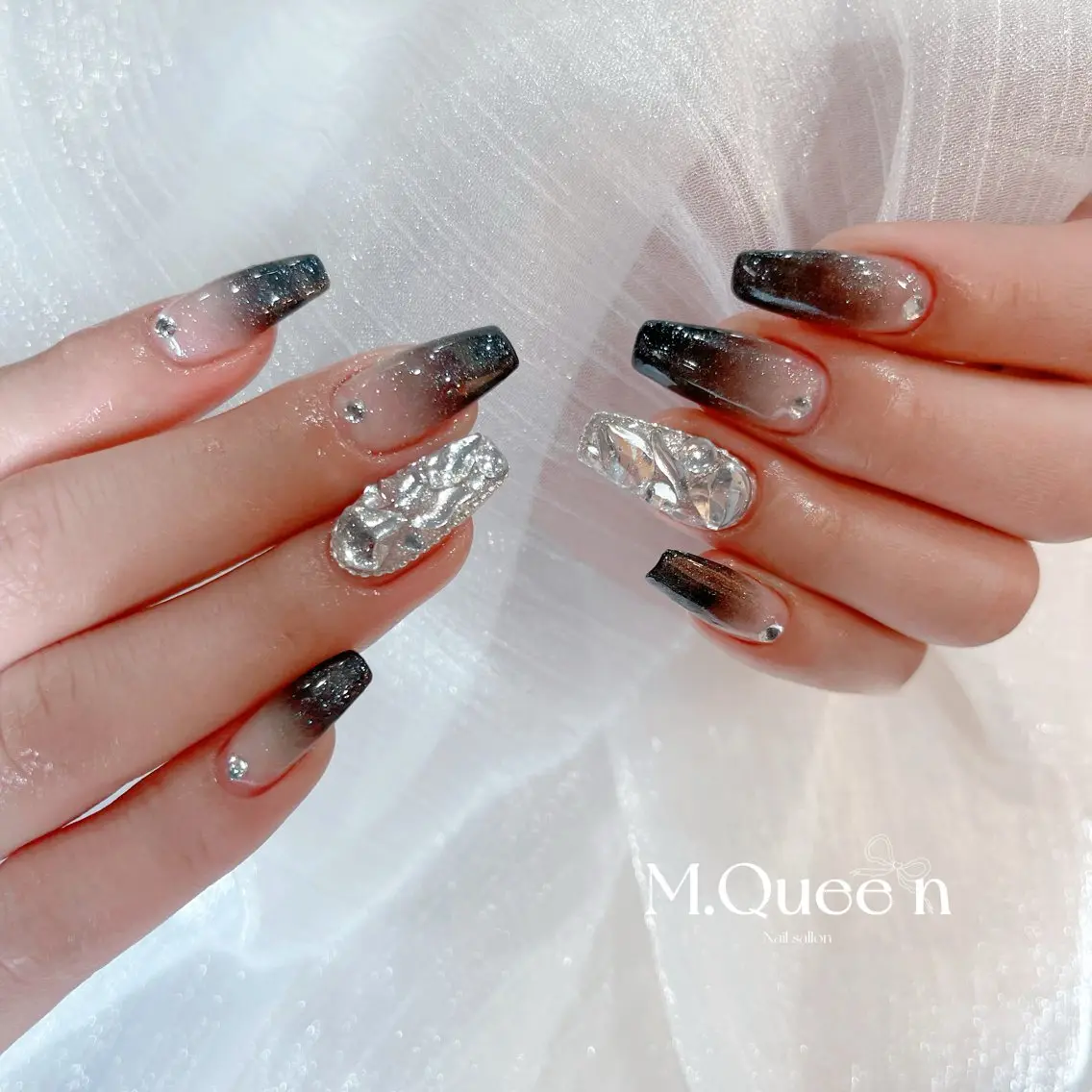 ネイル ハンドネイル MQueen ネイルサロンマルのネイルデザイン