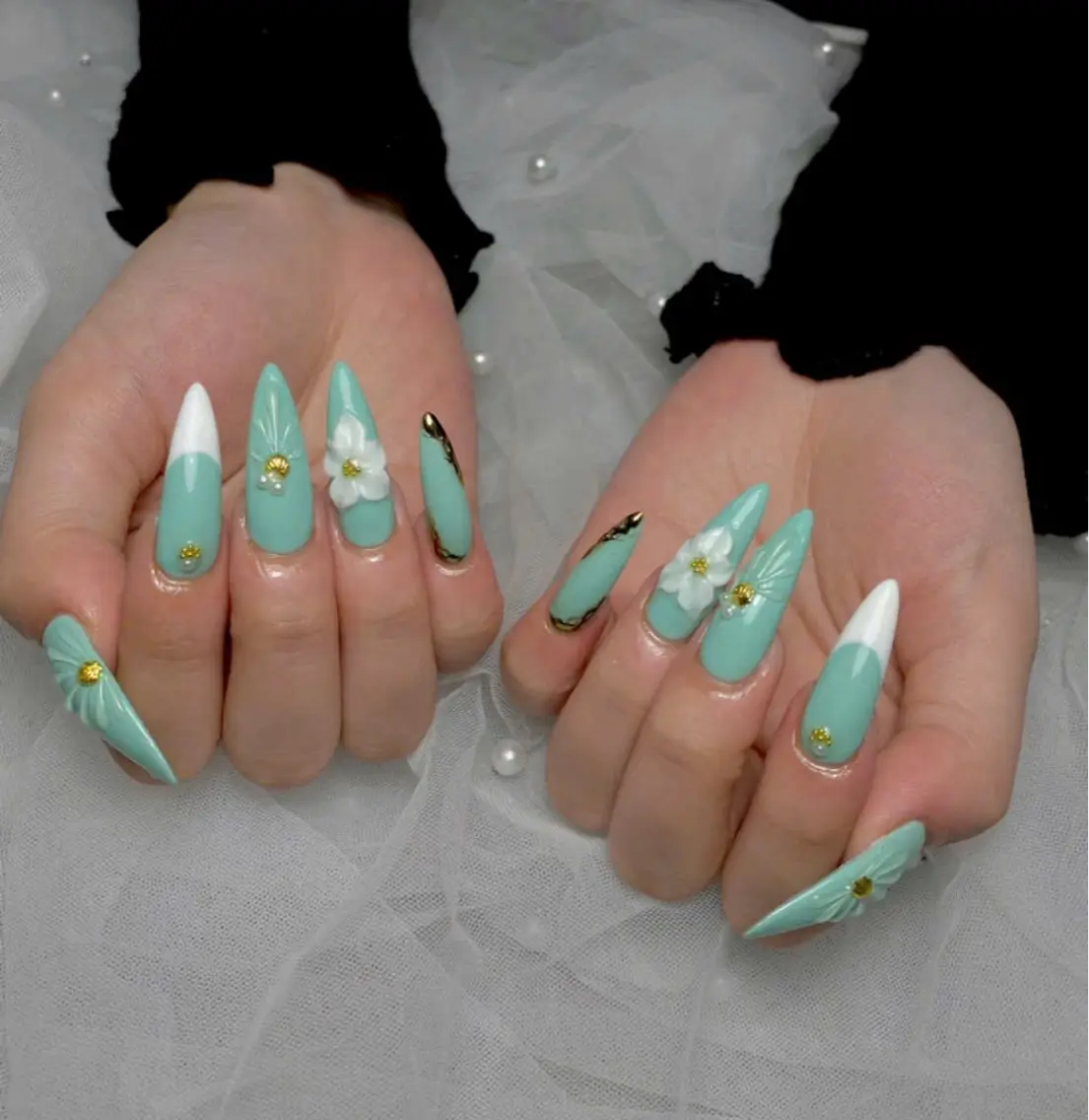 ネイル ハンドネイル moon nailsのネイルデザイン