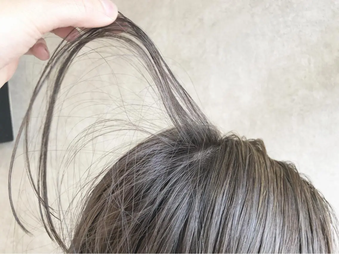 ショート カラー 顔周りレイヤーカット ブリーチminamiのヘアスタイル