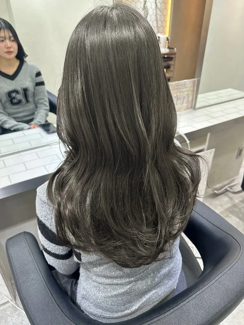 セミロング カラー ミディアムレイヤー 添田晃基のヘアスタイル