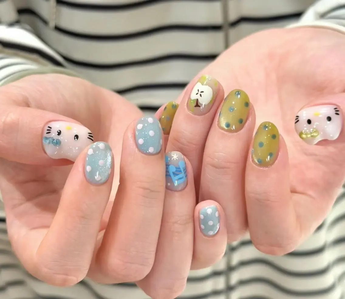 ネイル ハンドネイル 🎀 Ayaka_nailのネイルデザイン