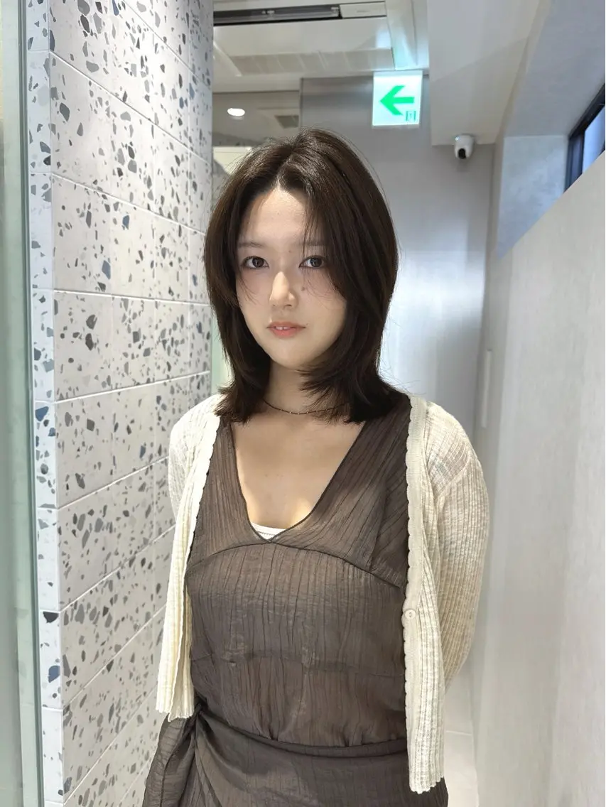 ミディアム カラー グレージュ カット ヘアカラー トリートメント 矢野 晃平のヘアスタイル