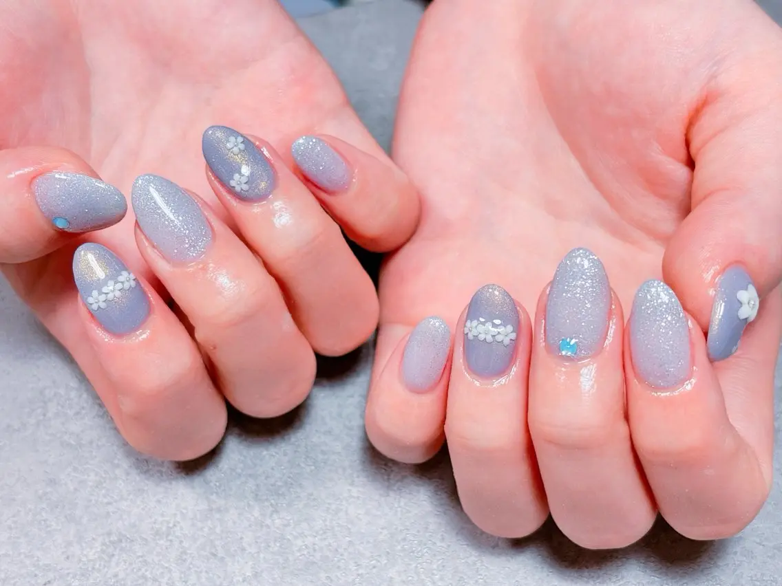 ネイル 桜ネイル フラワーネイル マグネットネイル ニュアンスネイル 春ネイル ハンドネイル ハンドケア 💫ゆか_ Nailartistのネイルデザイン