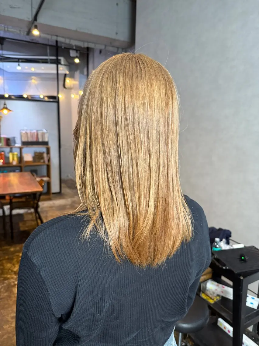 セミロング カラー カット ヘアカラー トリートメント 透明感カラー/パーマ 🌀アオノのヘアスタイル