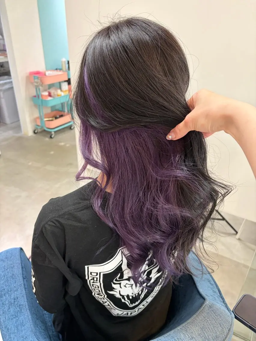 ロング カラー インナーカラー パープルカラー ヘアカラー 安井まゆ _Box mico.のヘアスタイル