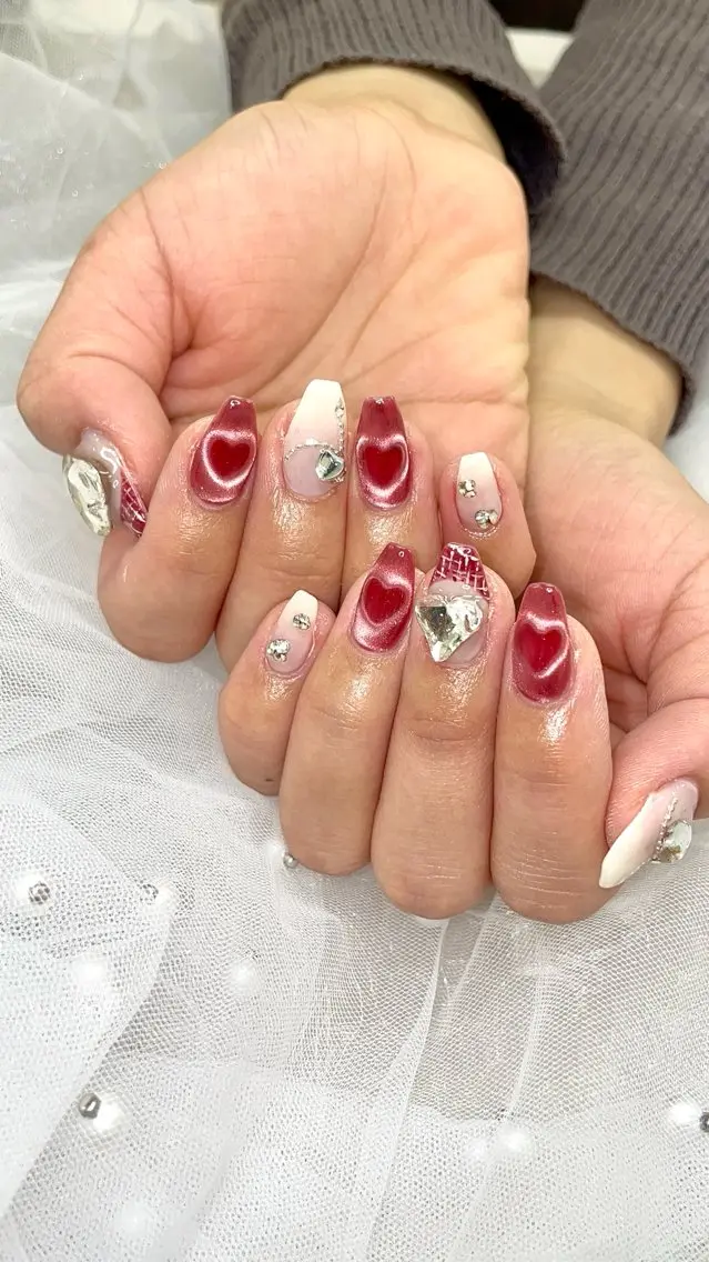 ネイル ハート ハンドネイル 五十嵐 美智のネイルデザイン
