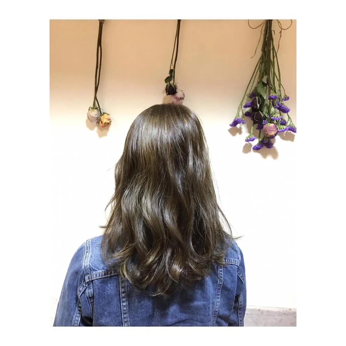 ロング カラー ハイライトカラー ハイライト 🪐脱白髪染め 🪐松尾菜々美のヘアスタイル