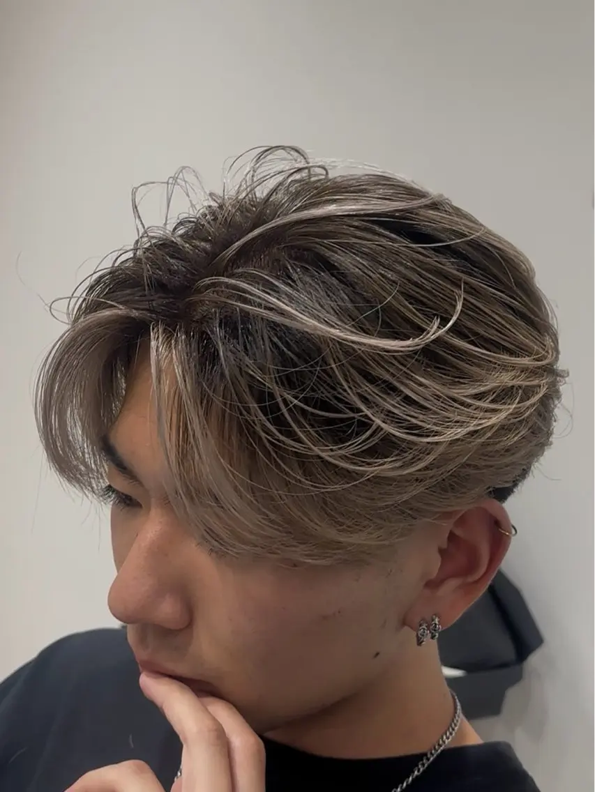 カラー メンズ メンズバレイヤージュ センターパート バレイヤージュ カット ヘアカラー トリートメント メンズ縮毛矯正 /町田/木村悠月のヘアスタイル