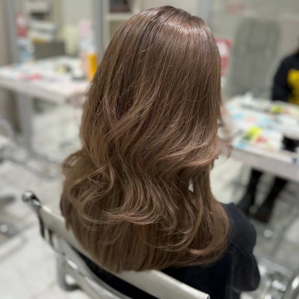 セミロング カット ヘアカラー 韓国スタイル🇰🇷 児島葉月のヘアスタイル