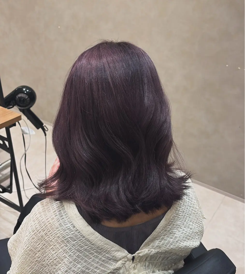 ミディアム カラー ブリーチ グレージュ ラベンダーカラー ラベンダーグレージュ ラベンダーグレー カット ヘアカラー 笹木 怜羅のヘアスタイル