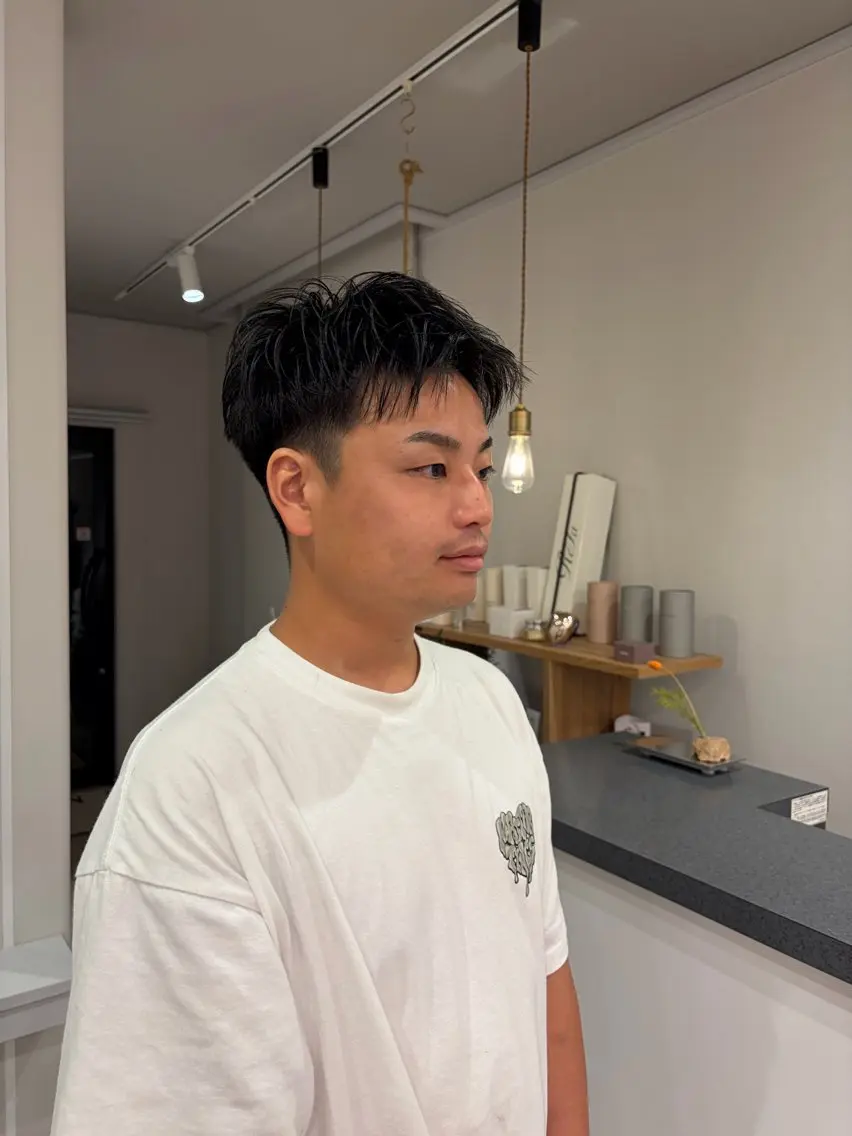 メンズ アップバング yu riのヘアスタイル