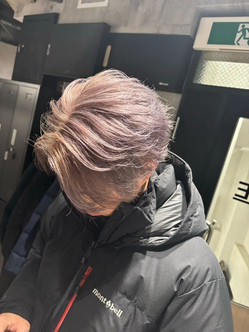 カラー メンズ グレージュ カット ヘアカラー トリートメント _WHITE / KENTOのヘアスタイル
