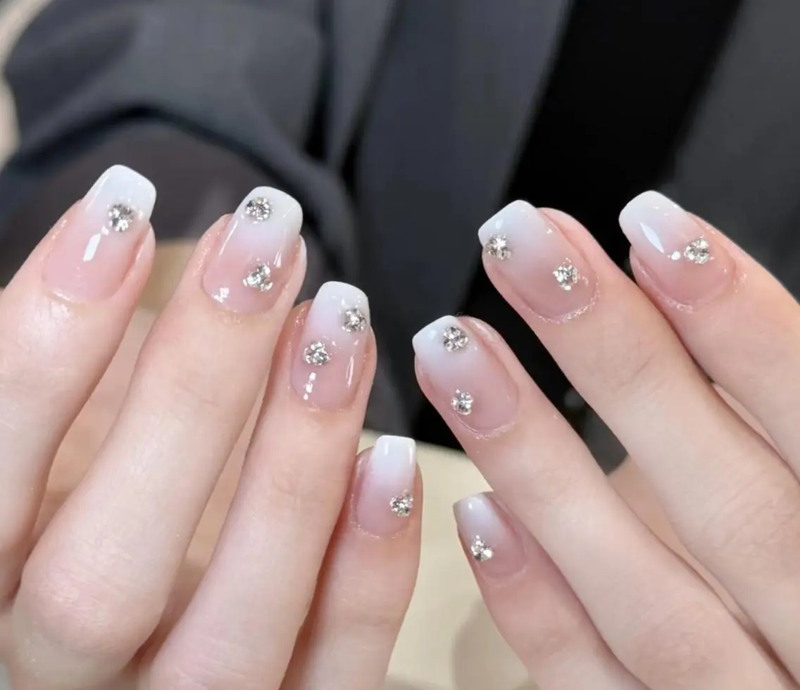ネイル ハンドネイル ハンドケア 🍑 momo_nailのネイルデザイン