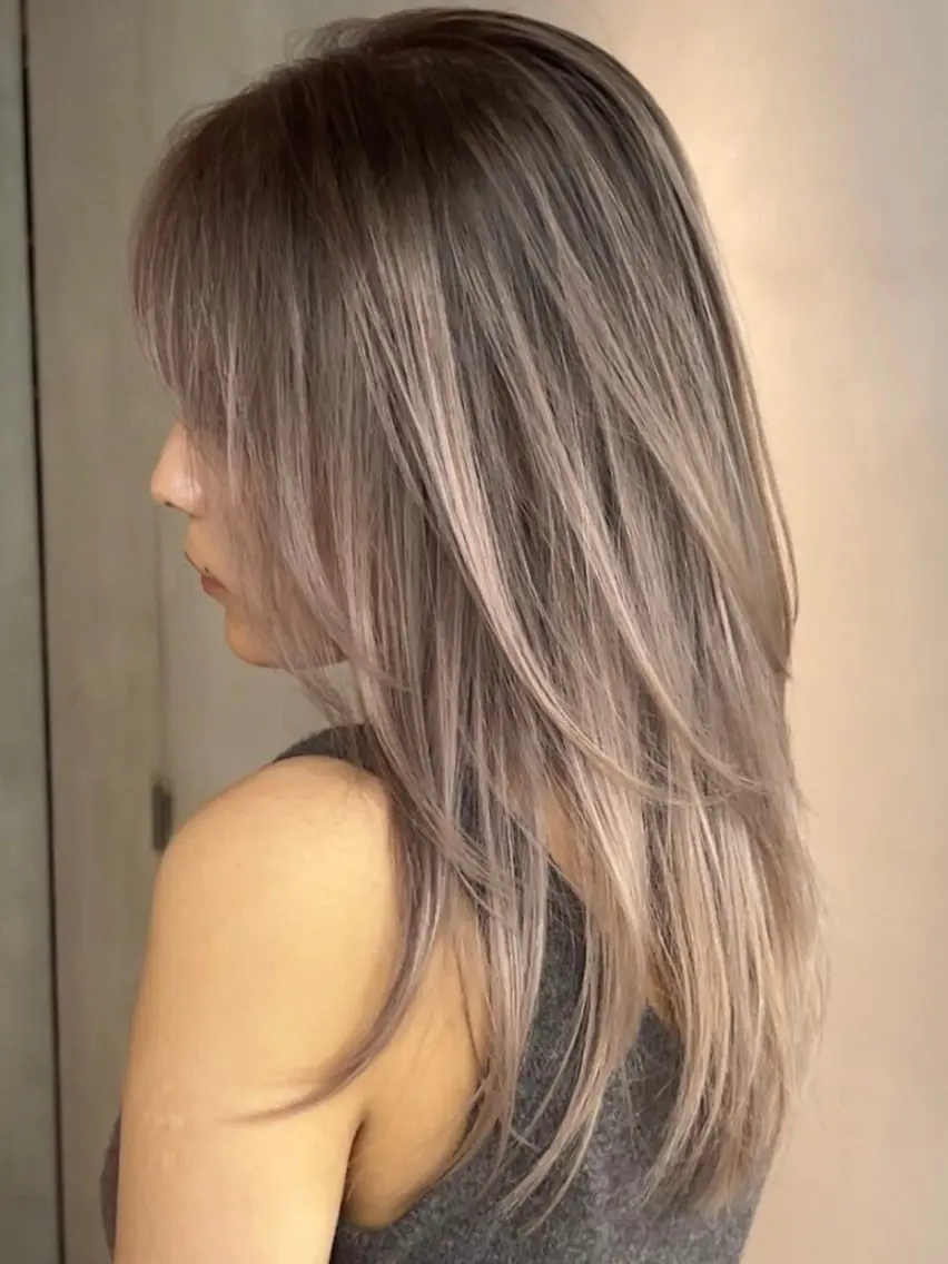 セミロング カラー 荒金 大翔のヘアスタイル