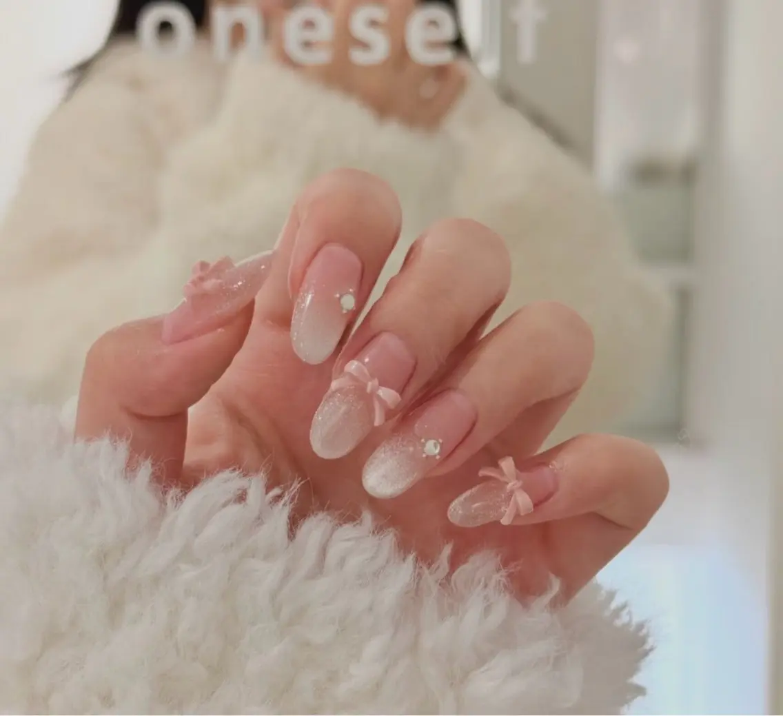 自爪オフ付き🎀リボン付き定額コース🎀色変えできます❣️の写真