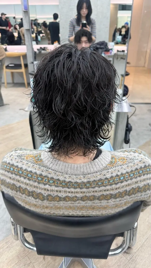 カラー パーマ メンズ キッズ メンズパーマ メンズウルフカット ウルフカット 栄💗メンズヘア ｜パーマ｜haruのヘアスタイル