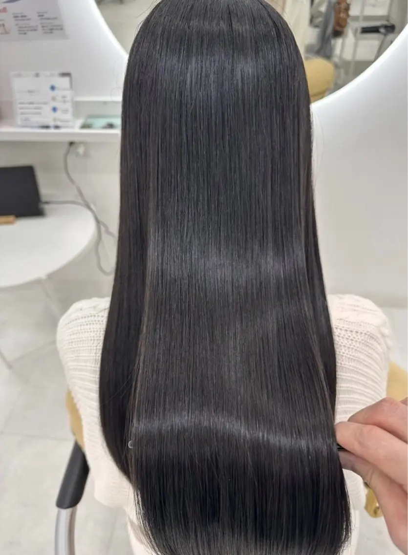 ロング カット 縮毛矯正 ミン MINのヘアスタイル