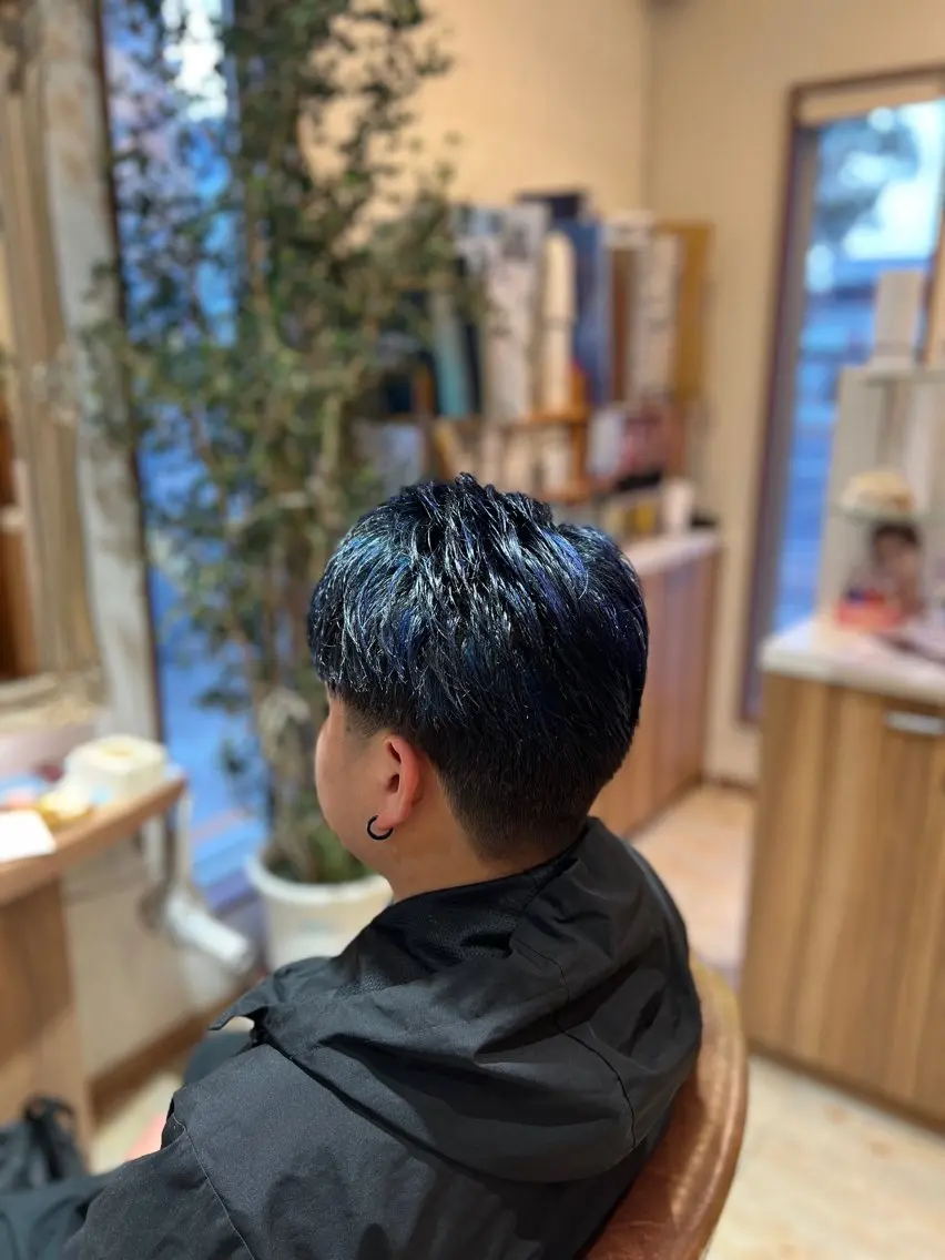 カラー メンズ 刈り上げ 高木 みよのヘアスタイル
