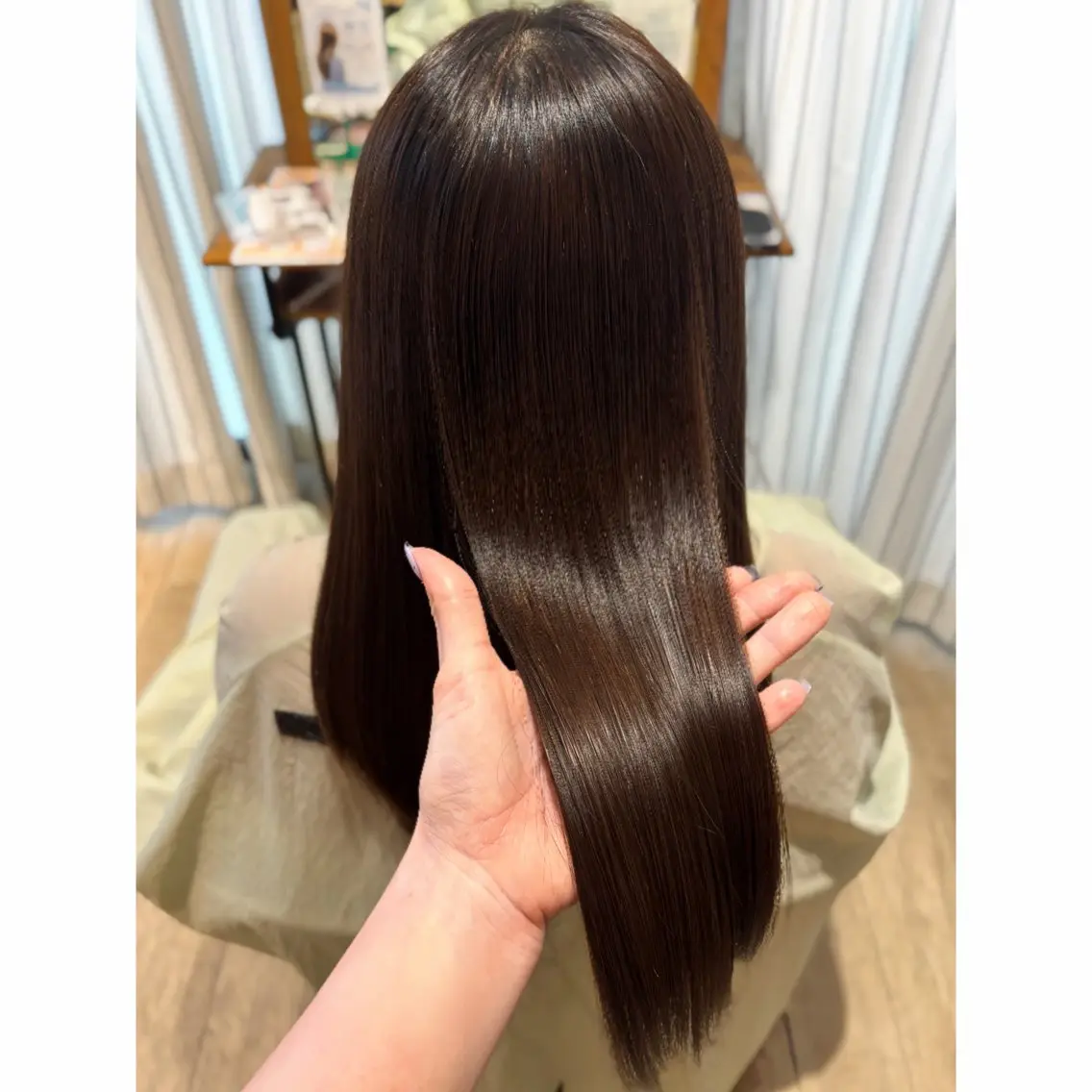 ロング 髪質改善 はしもと あかりのヘアスタイル
