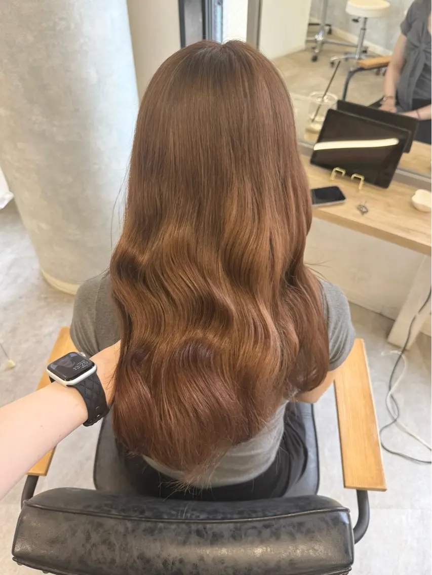 ロング カラー ヘアアレンジ ベージュカラー ブリーチ ヘーゼル ヘアカラー トリートメント Himawari♡ 柔らかいカラーのヘアスタイル