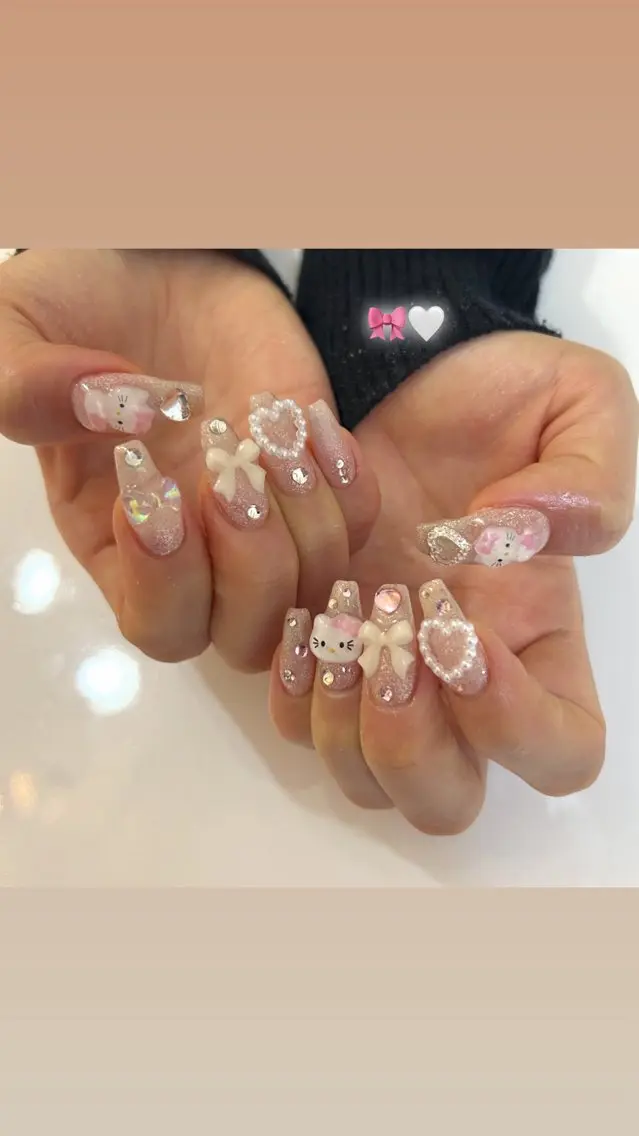 ネイル ハンドネイル ViViA momokaのネイルデザイン