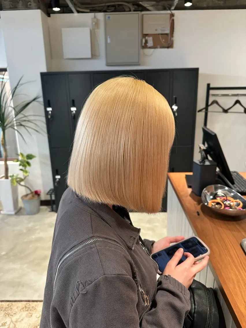 ミディアム カラー ヘアカラー トリートメント Delight 松田響輝のヘアスタイル