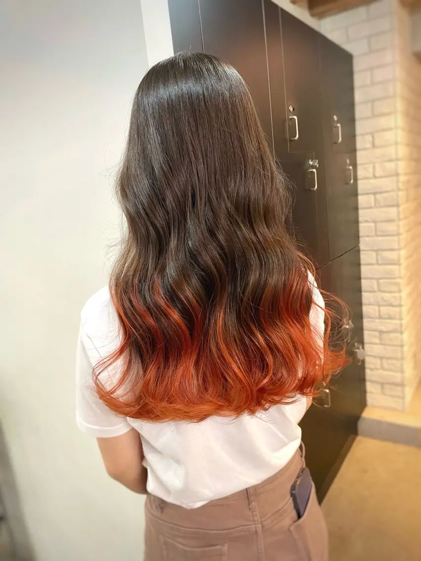 ロング ヘアカラー 横山 奈央のヘアスタイル