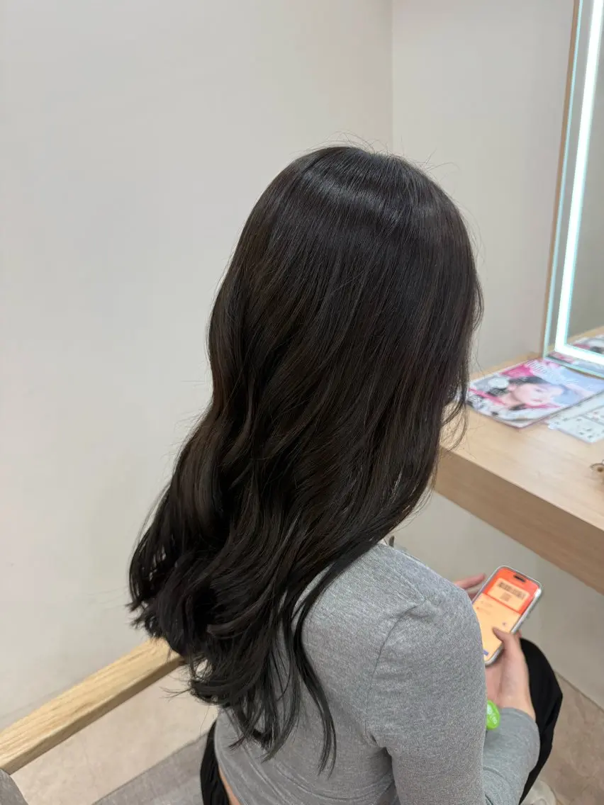 ロング カラー 透明感カラー 森永 秀斗のヘアスタイル