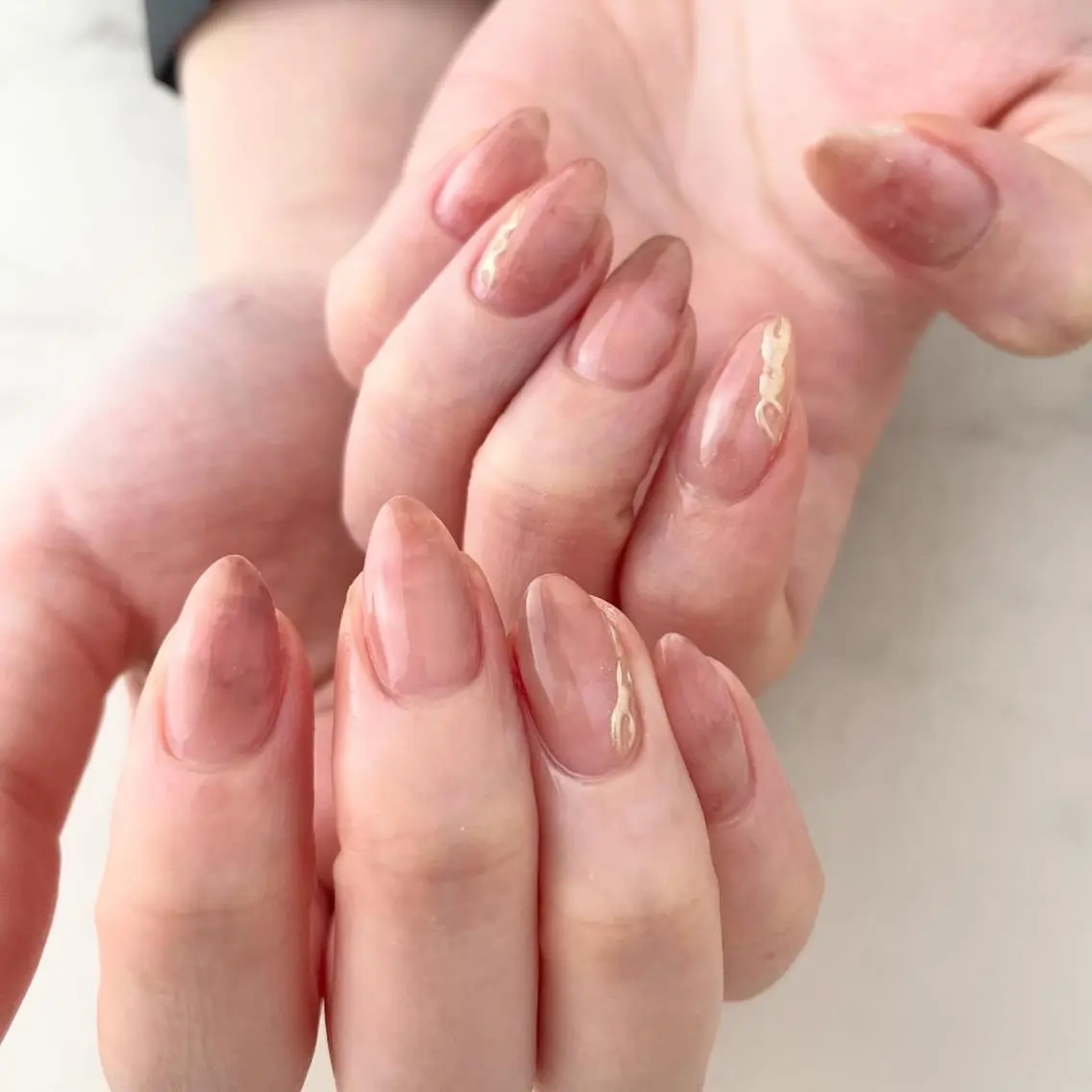 (オフあり)ニュアンスデザイン🦜おしゃれ感あふれる🦜自爪を削らないノンサンディングベース使用の写真