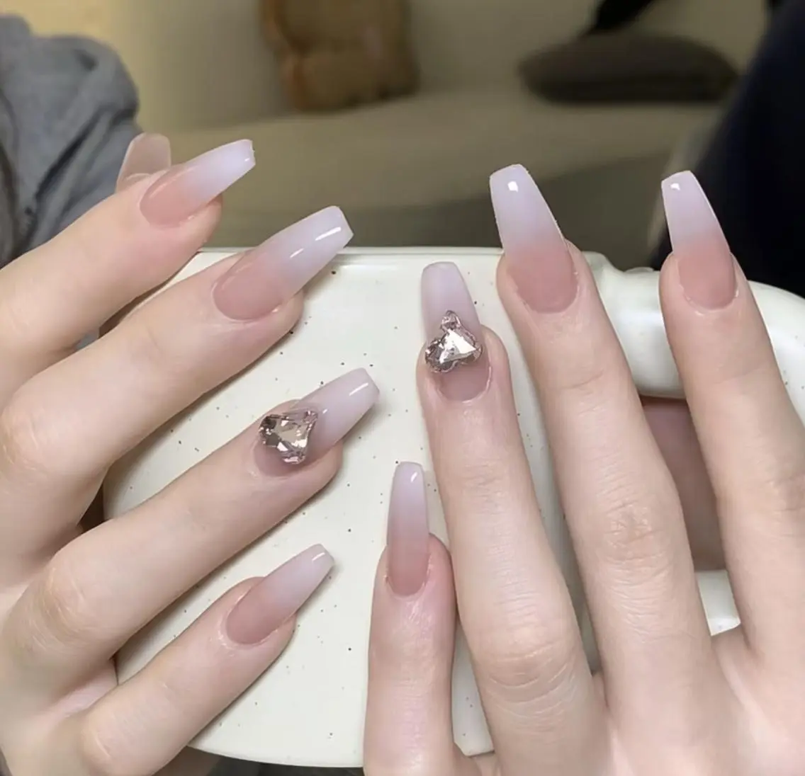 ネイル アートネイル 長さ出し ネイルチップ Queen‘s なんのネイルデザイン