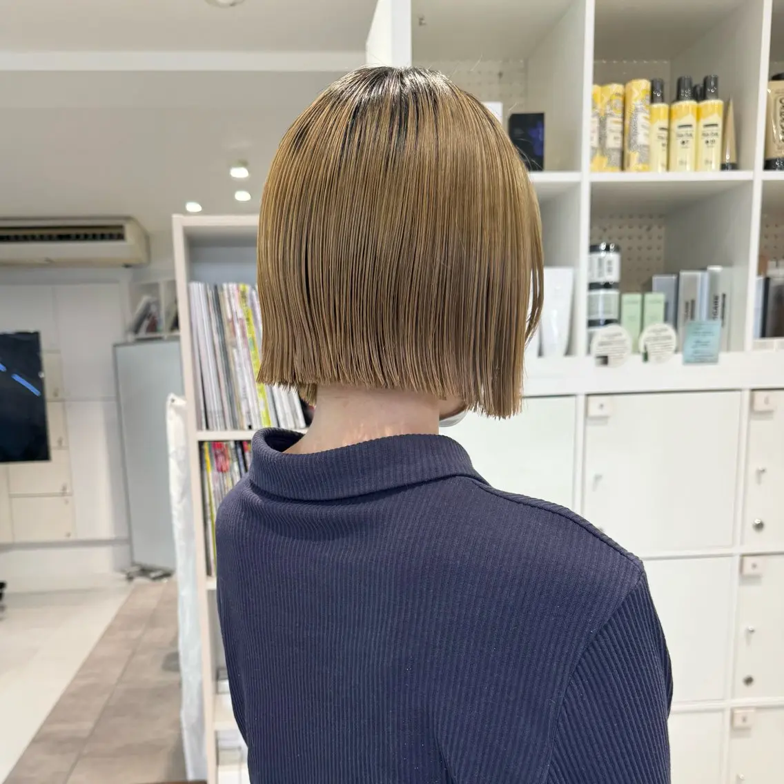 ミディアム 切りっぱなしボブ ボブ カット 会田有紀 /切りっぱなしボブのヘアスタイル