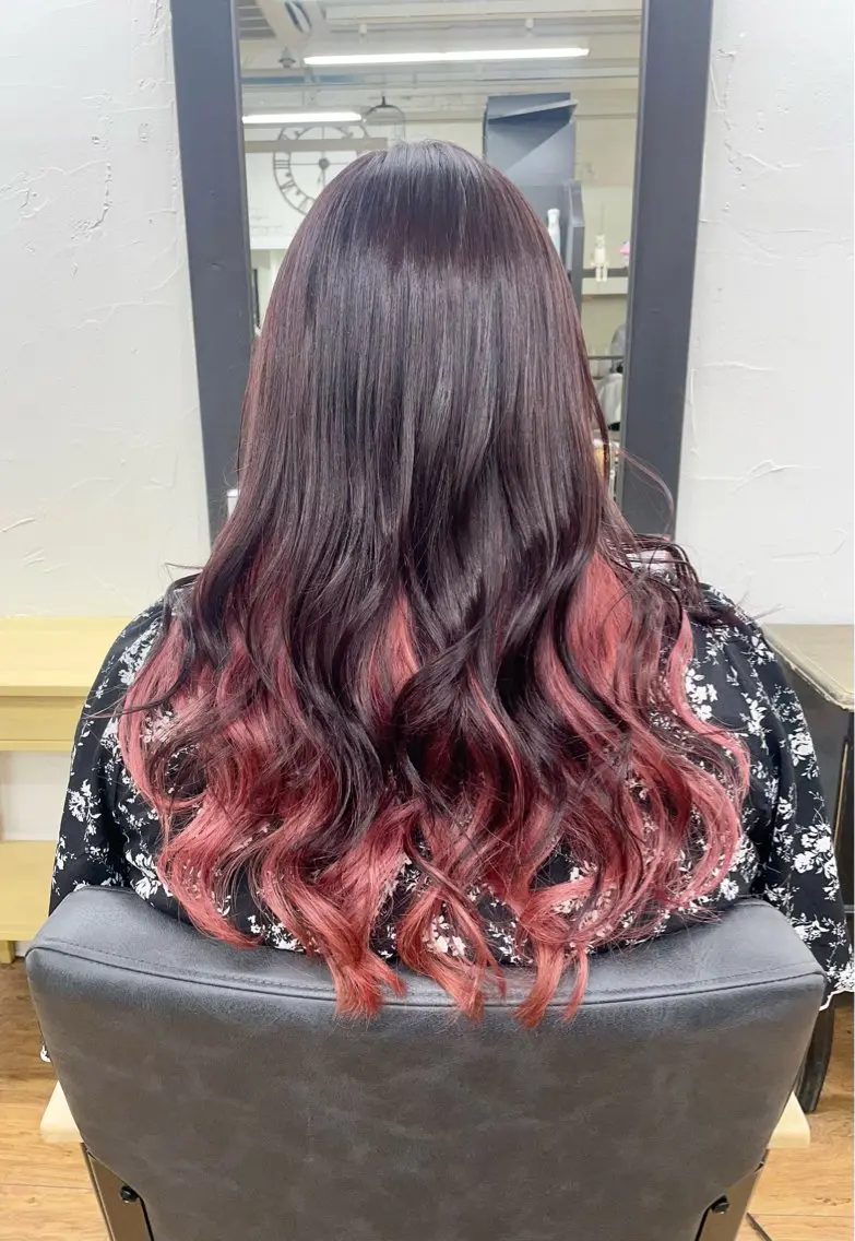 ロング カラー ブリーチ ピンクカラー 青木 優歩のヘアスタイル