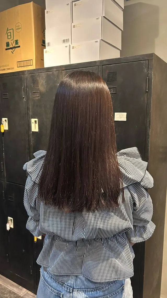 セミロング カット 縮毛矯正 トリートメント かじももな|女性限定 パーマモデル募集!のヘアスタイル