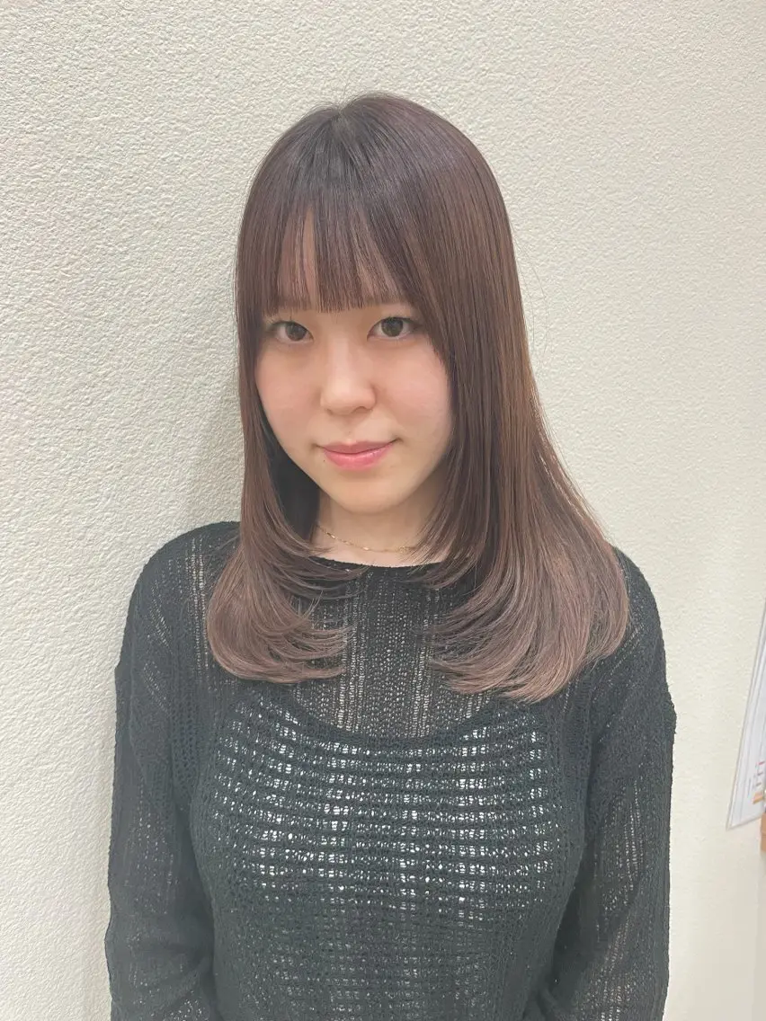 ミディアム カット ヘアカラー トリートメント 鈴木 梨瑚のヘアスタイル