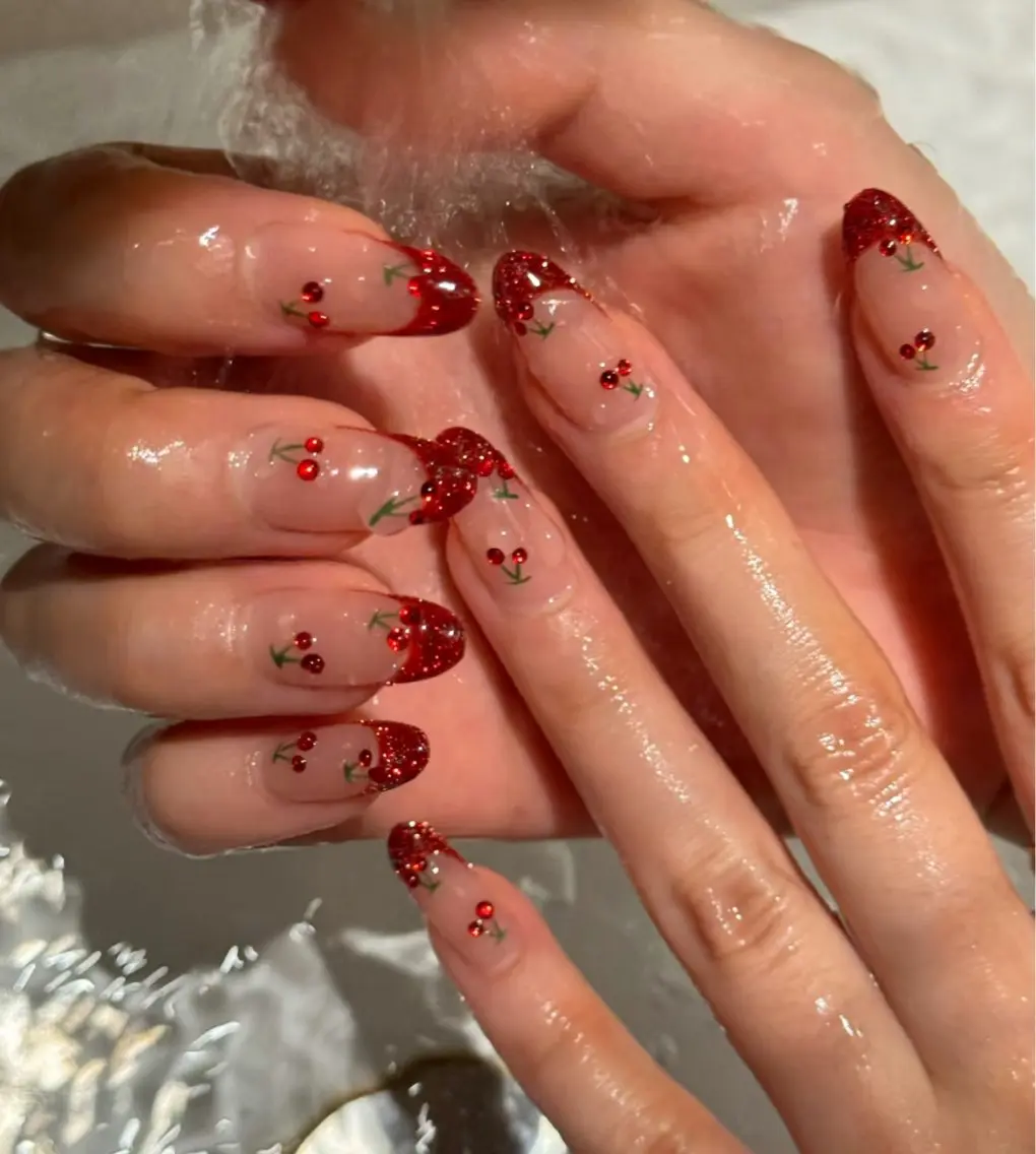 ネイル フレンチネイル グラデーション キラキラネイル 韓国ネイル マグネットネイル ハンドネイル 🎀🎀YooLi Nail Salonのネイルデザイン