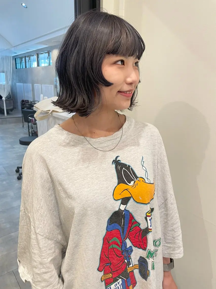 ショート カラー ブリーチ 透明感カラー カット ヘアカラー トリートメント 渋谷 留菜のヘアスタイル