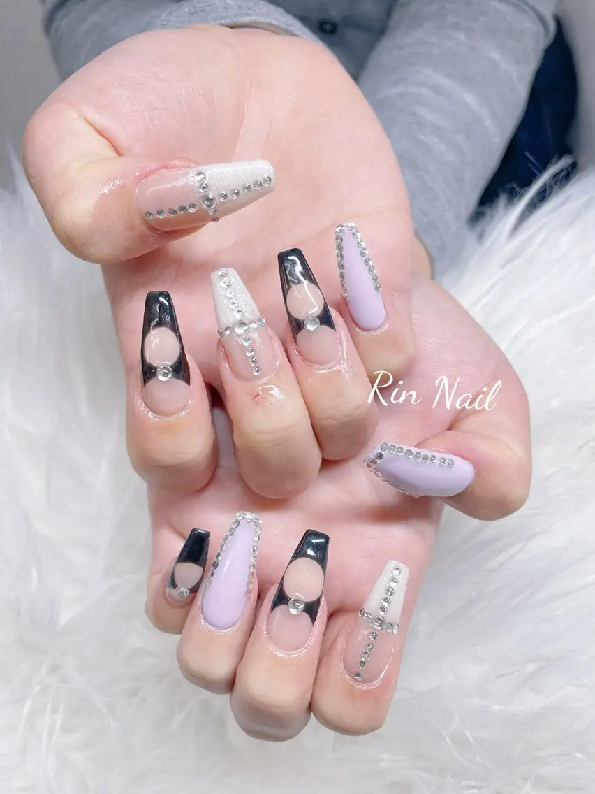 ネイル フレンチネイル ジェルネイル 韓国ネイル マグネットネイル ネイルチップ Rin Nail 新大久保店のネイルデザイン