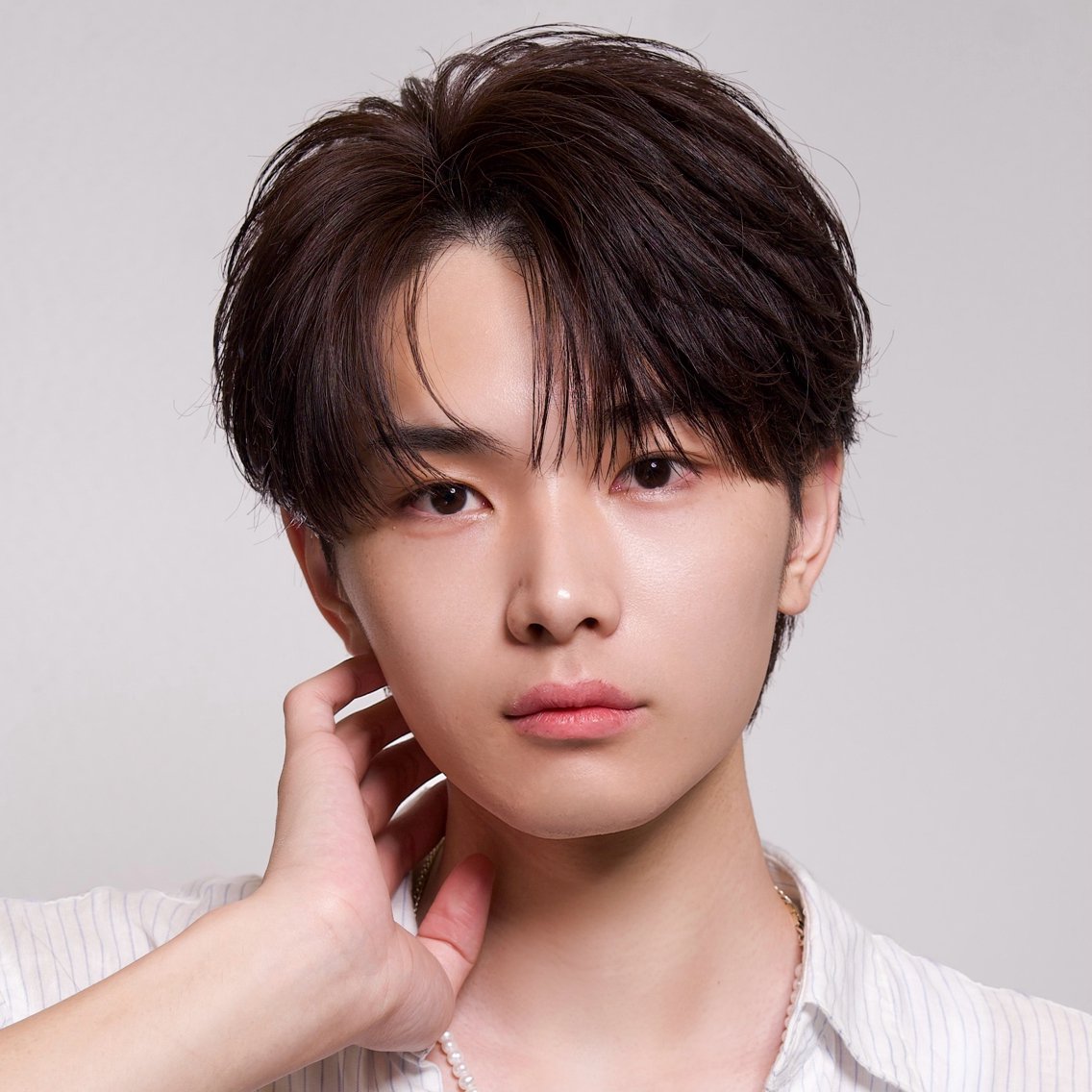 ショート パーマ ヘアアレンジ メンズ センターパート メンズ韓国風 韓国風ヘア シースルーバング 柴﨑 悠利 天神 メンズカットのヘアスタイル