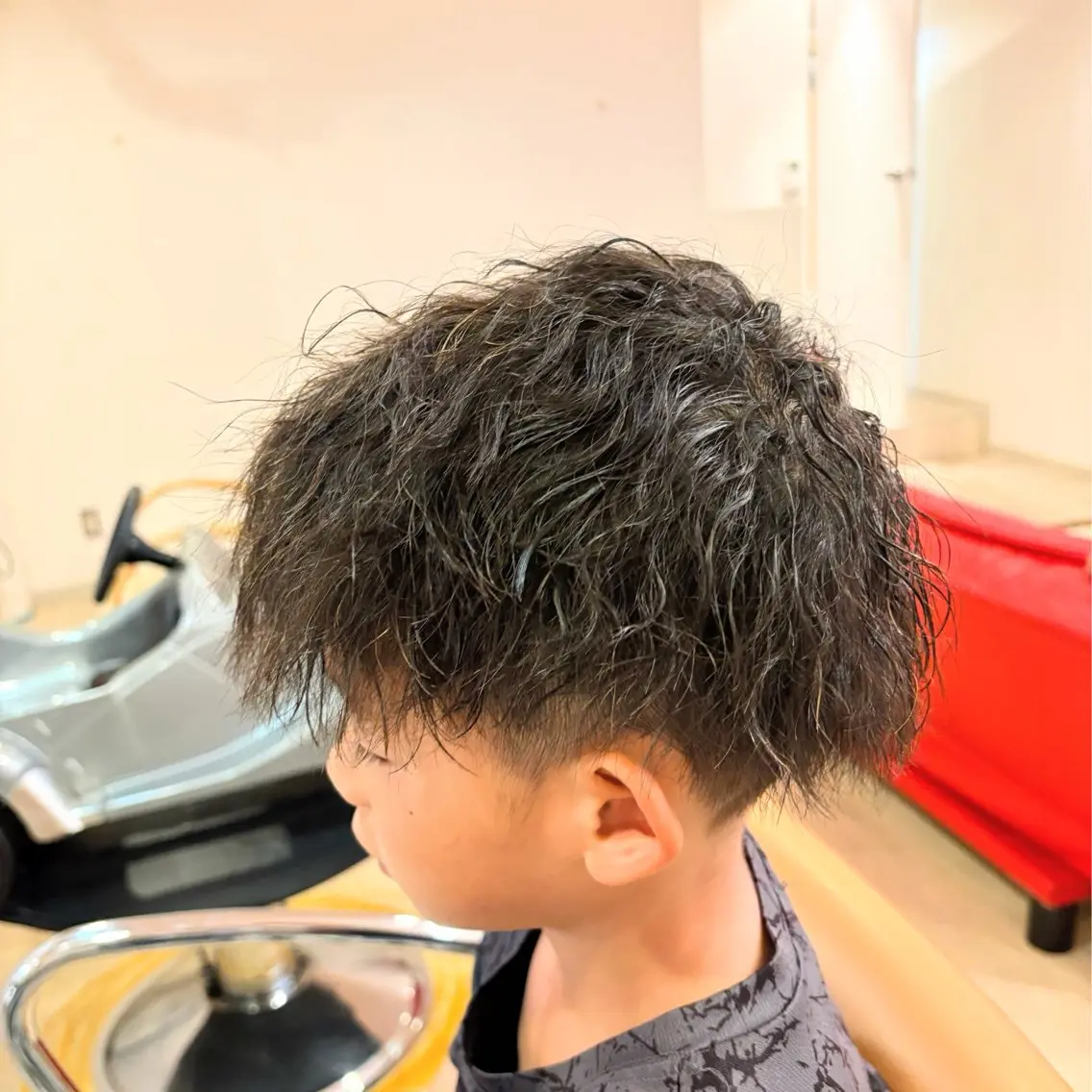 U24👦メンズ限定人気のパーマスタイル 波巻き＋ツイスパ(カット込み)の写真