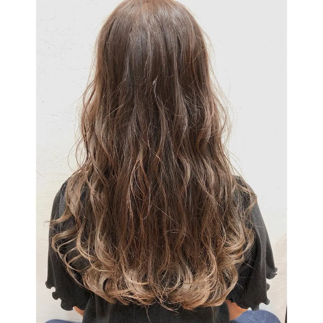 ロング カラー グレージュ ハイライトカラー ラベンダーカラー ラベンダーグレージュ ラベンダーグレー 360°キレイな ショートカットのヘアスタイル