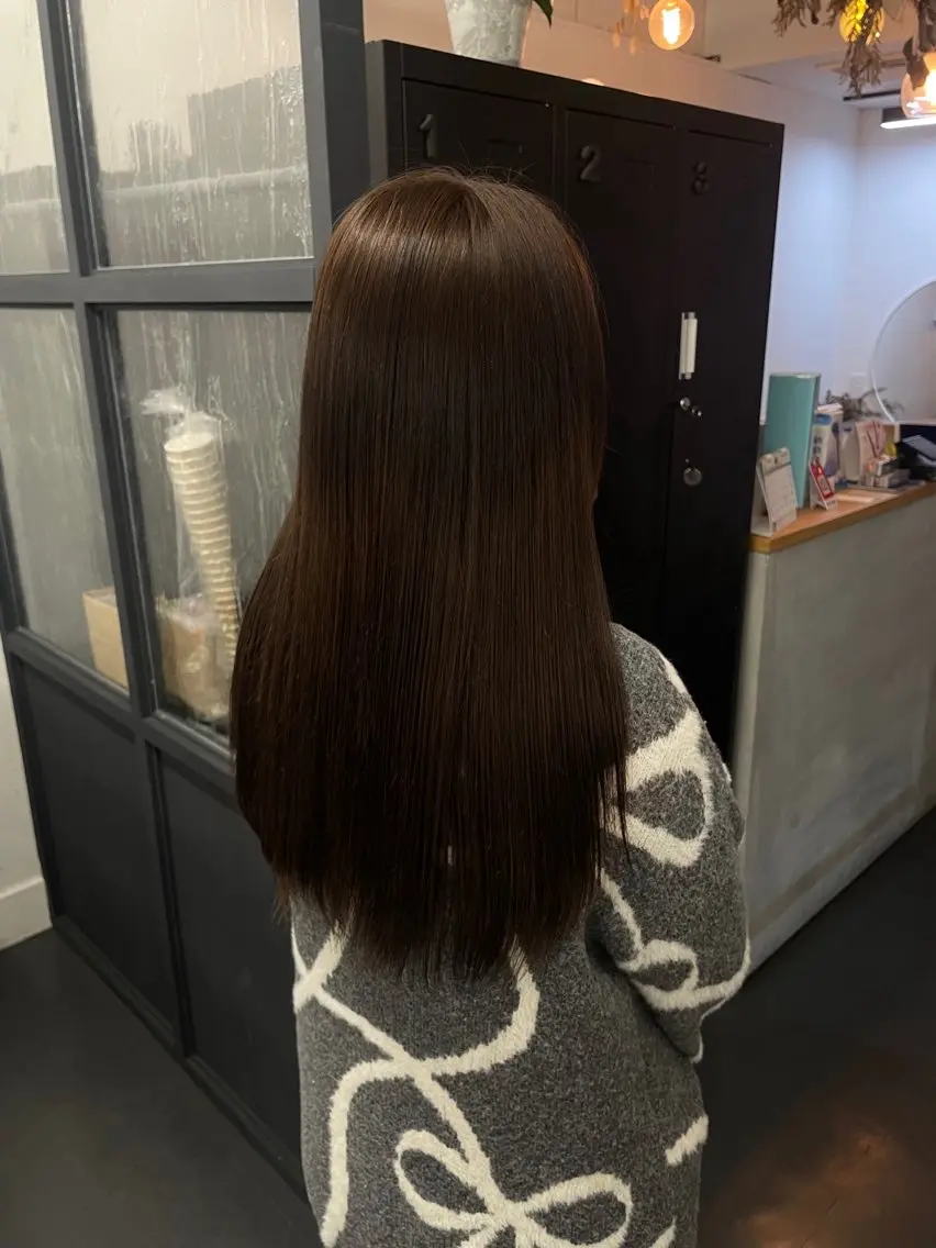 ロング ヘアカラー カリン/ カット・ブリーチのヘアスタイル