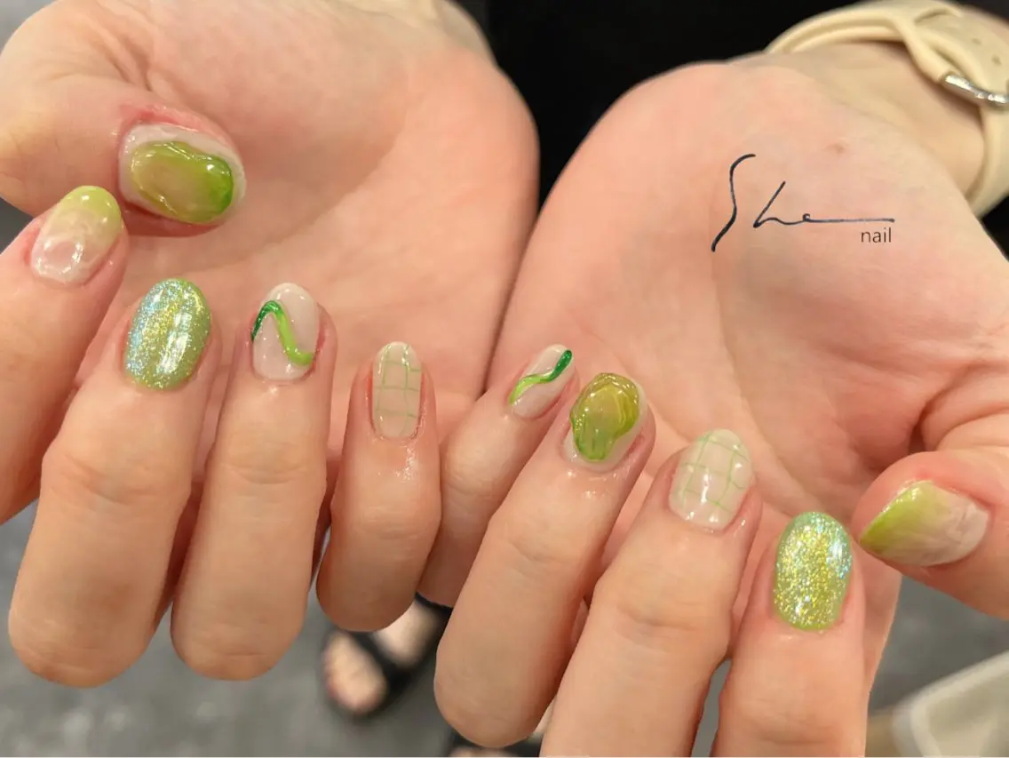 ネイル ハンドネイル SHE adusaのネイルデザイン