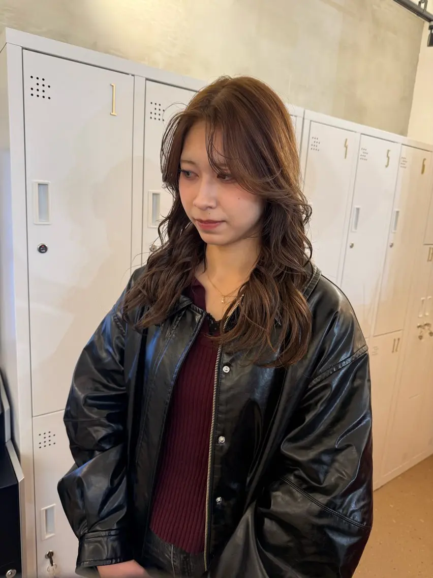 ミディアム カラー ❤️アヤカ レイヤーカット❤️のヘアスタイル