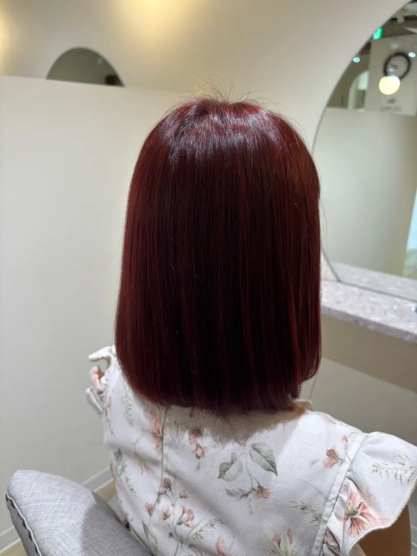ショート カラー ボルドーカラー 中田 渚のヘアスタイル
