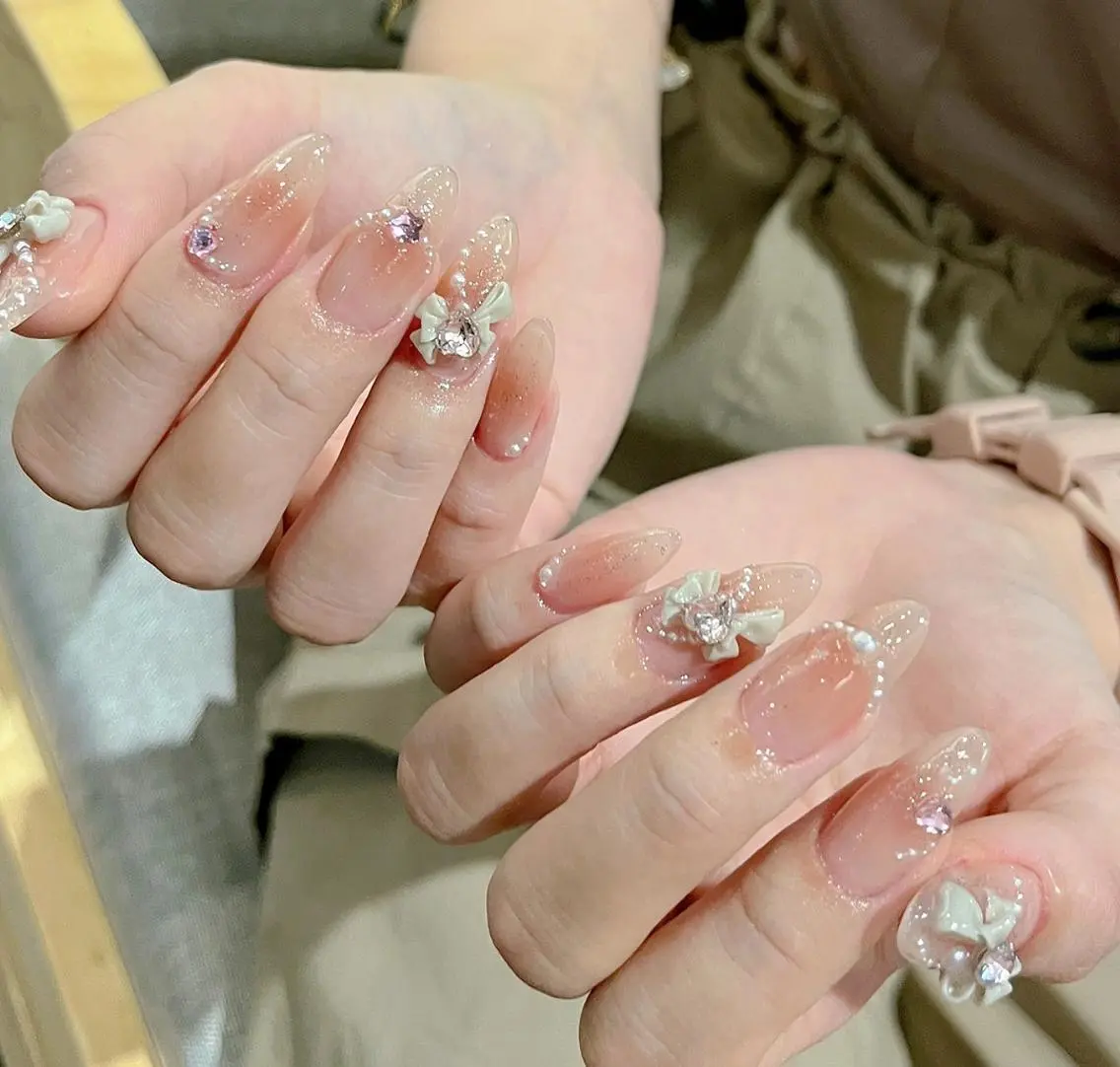 ネイル アートネイル 長さ出し ネイルチップ Queen‘s なんのネイルデザイン